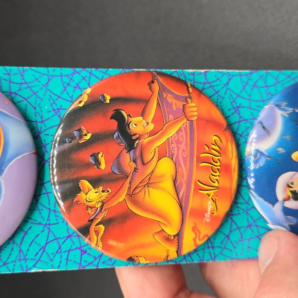 Vintage 1992 Fun Button Collector Packs Beauty and The Beast & Aladdin Buttons - Picture 3 of 11